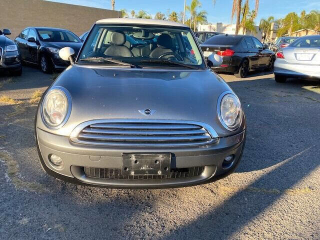 Used 2010 MINI Cooper Hardtop image 4