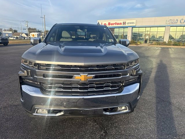 Used 2019 Chevrolet Silverado 1500 LTZ w/ LTZ Convenience Package AWD/4WD image 8