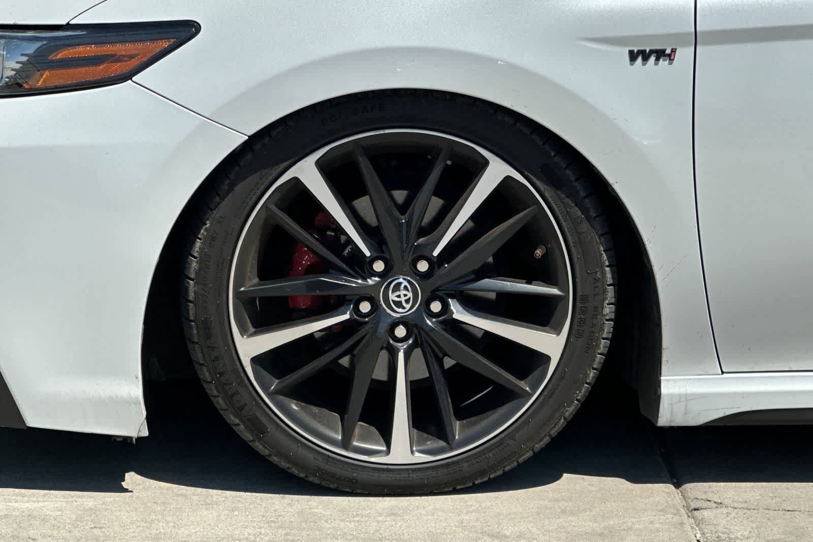 Used 2021 Toyota Camry XSE FWD image 12
