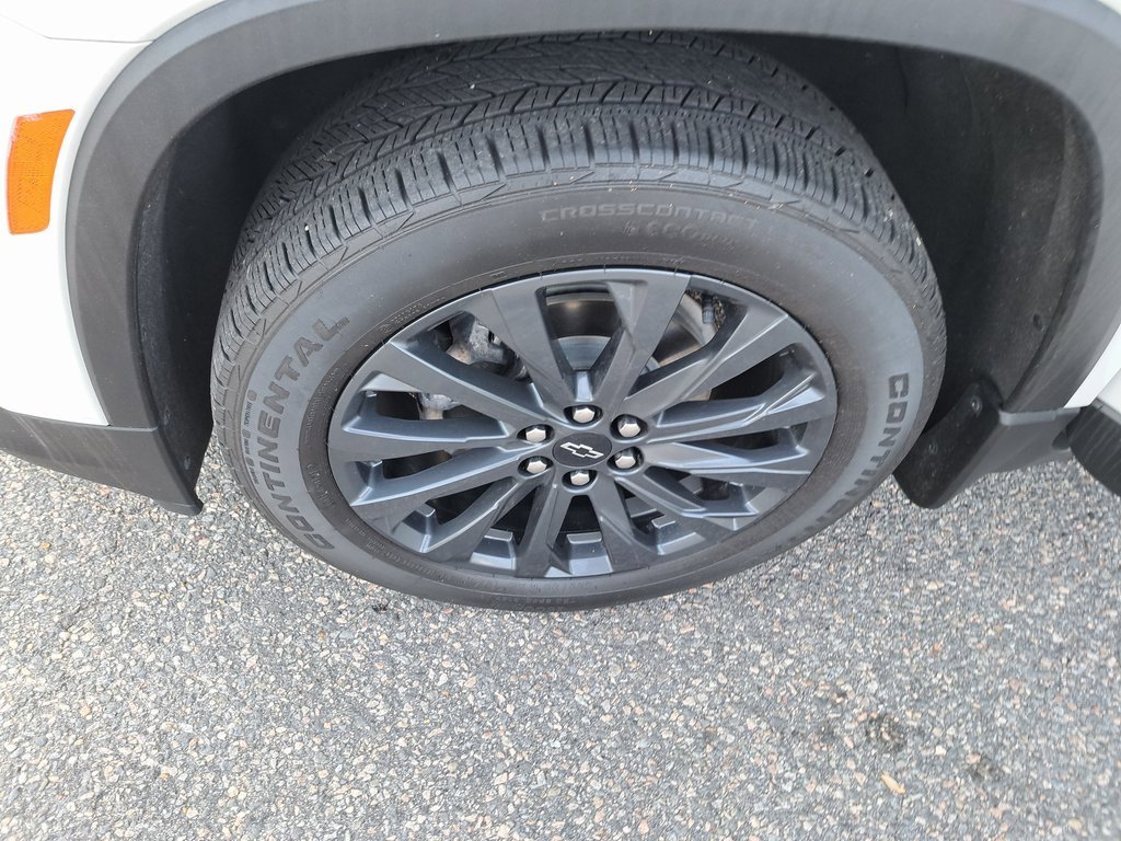 Used 2022 Chevrolet Traverse RS image 29