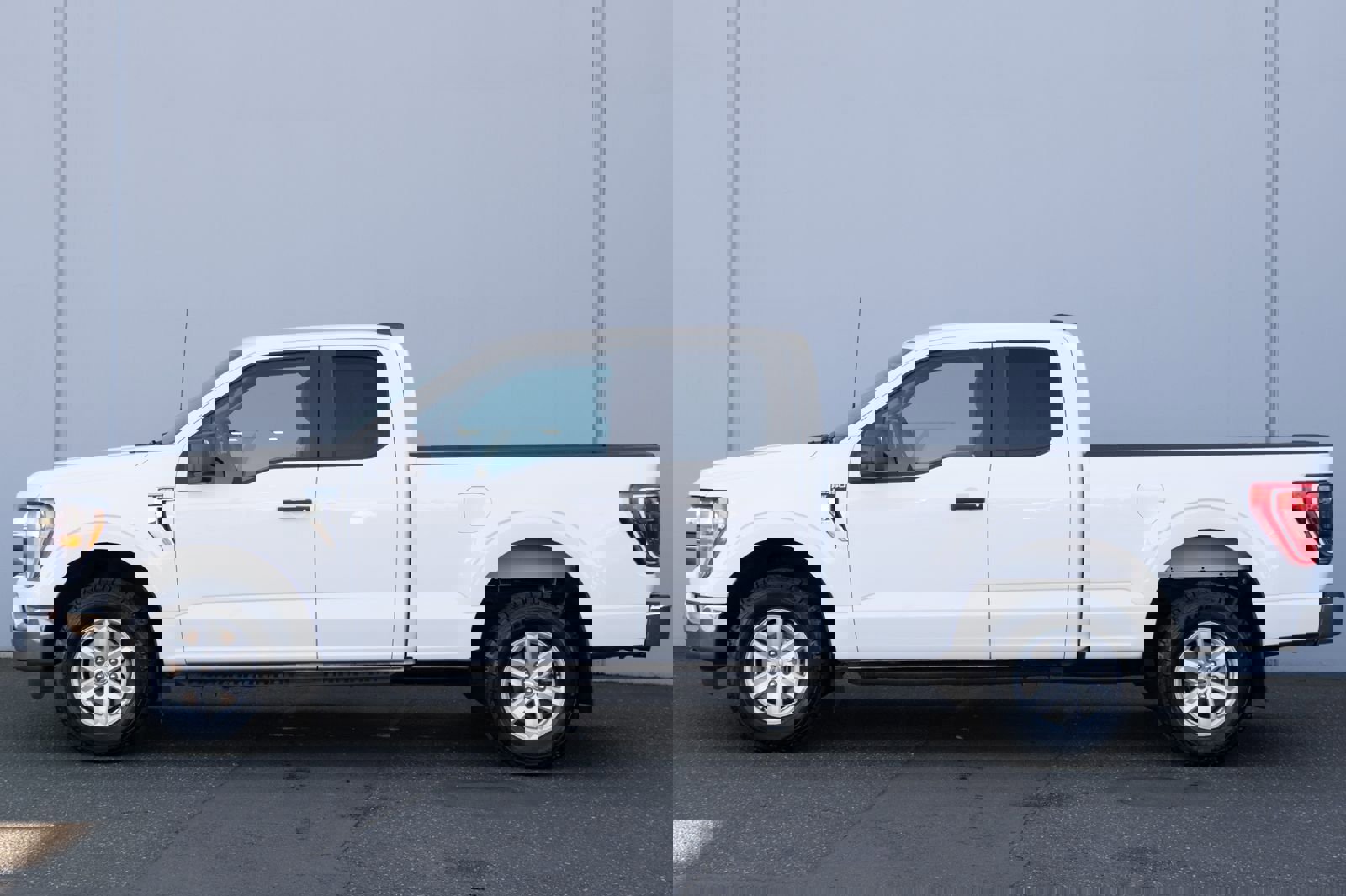 Used 2023 Ford F150 XLT w/ Trailer Tow Package image 21