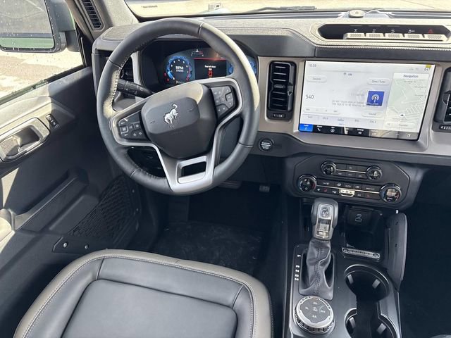 New 2025 Ford Bronco Outer Banks w/ Sasquatch Package AWD/4WD image 17