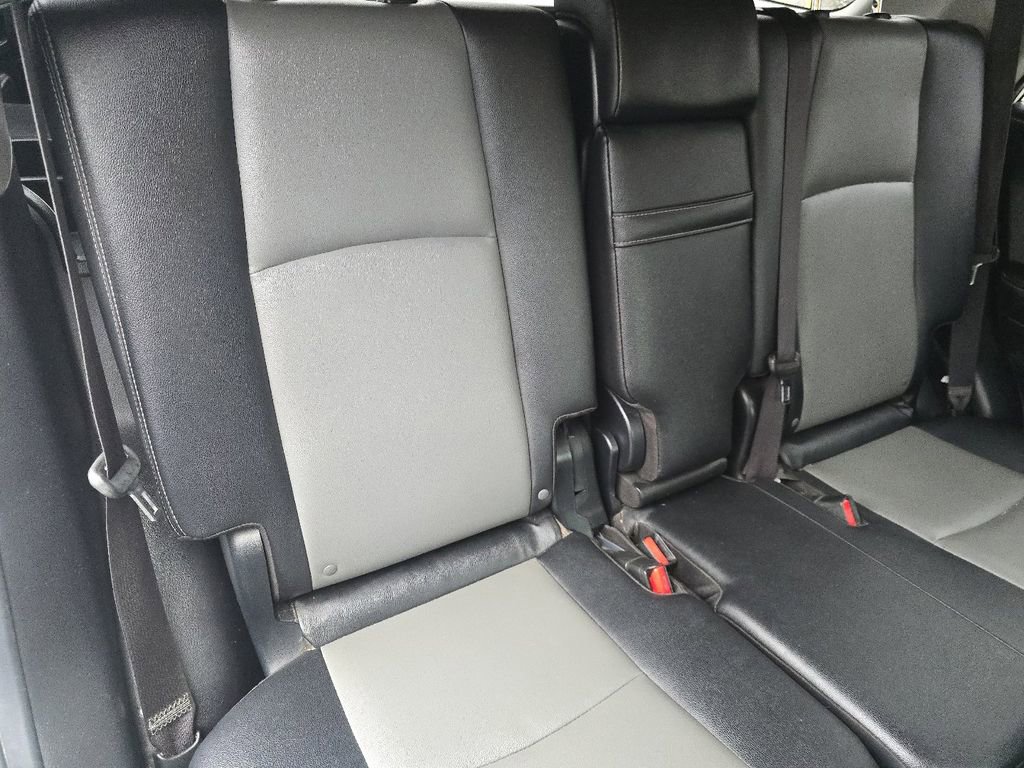 Used 2014 Toyota 4Runner SR5 Premium image 17