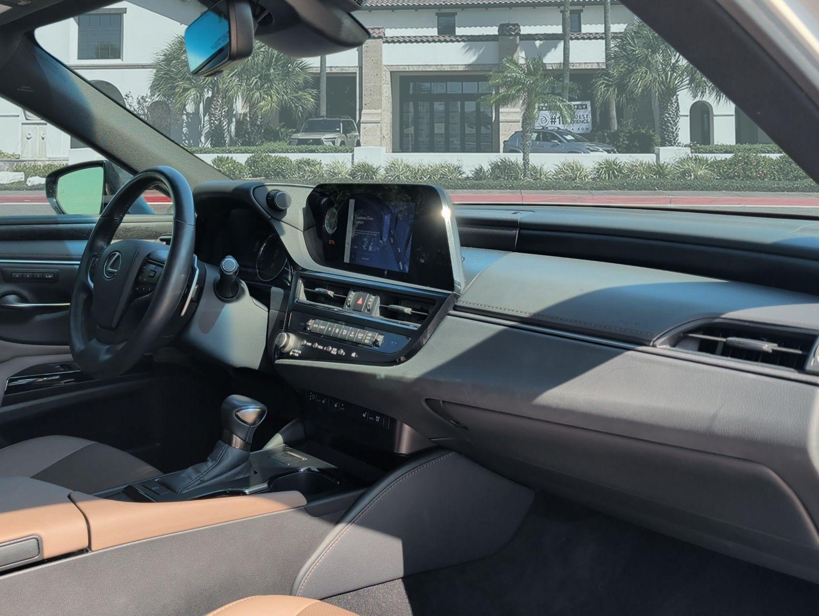 Used 2025 Lexus ES 350 w/ Premium Package FWD image 30