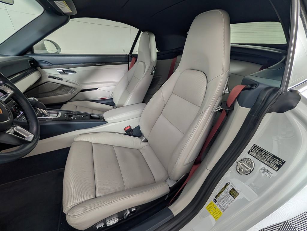 Certified 2019 Porsche 911 Turbo S image 5
