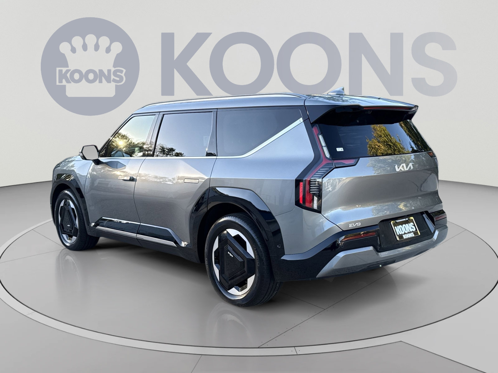 Used 2024 Kia EV9 Land AWD/4WD image 4