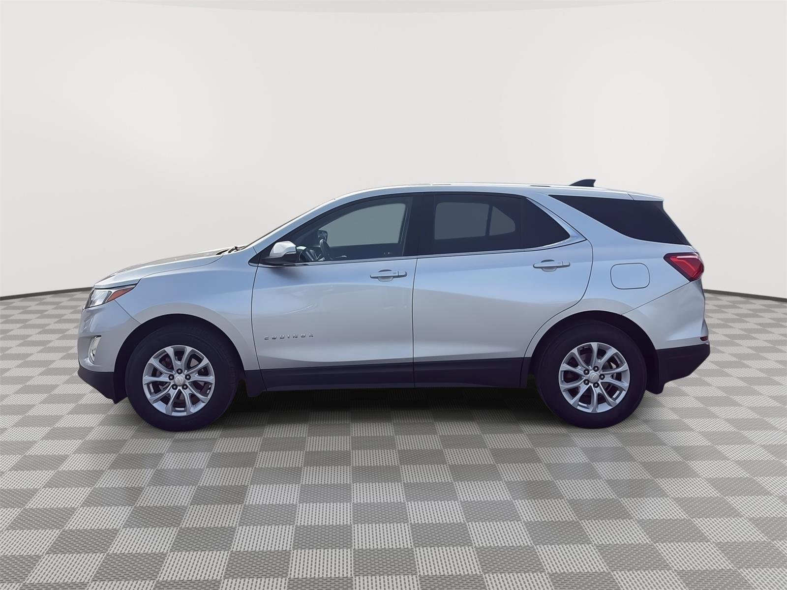 Used 2018 Chevrolet Equinox LT image 16