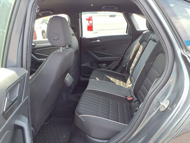 Used 2023 Volkswagen Jetta Sport image 16