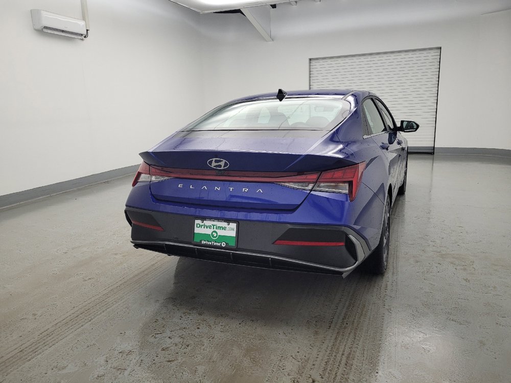 Used 2025 Hyundai Elantra SEL image 7