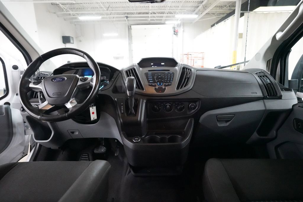 Used 2017 Ford Transit 150 XL image 5