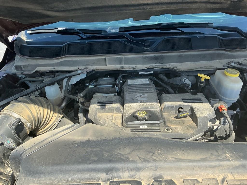 Used 2022 RAM 5500 4x4 Crew Cab image 25