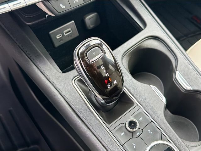 Used 2020 Cadillac XT4 Luxury w/ Cold Weather Package image 17