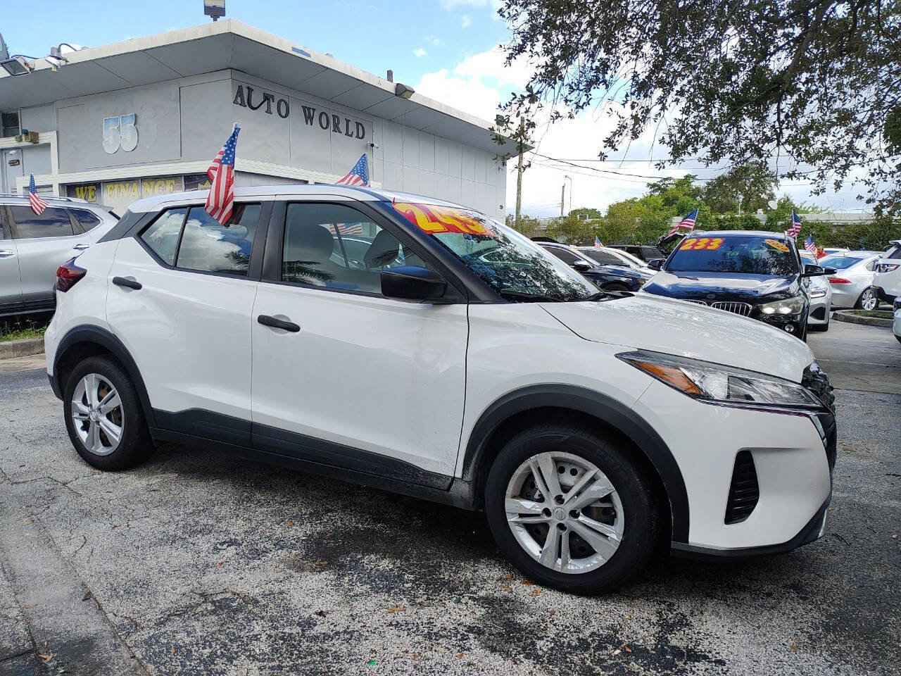 Used 2022 Nissan Kicks S FWD image 13