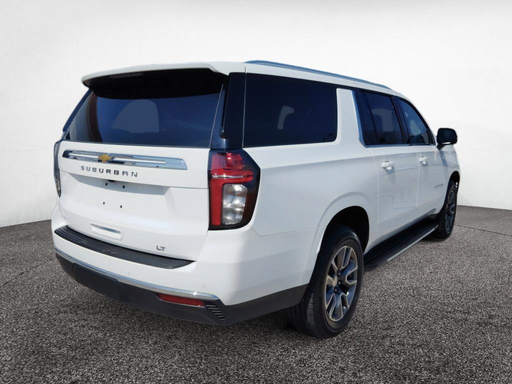 Used 2024 Chevrolet Suburban LT w/ Luxury Package AWD/4WD image 9