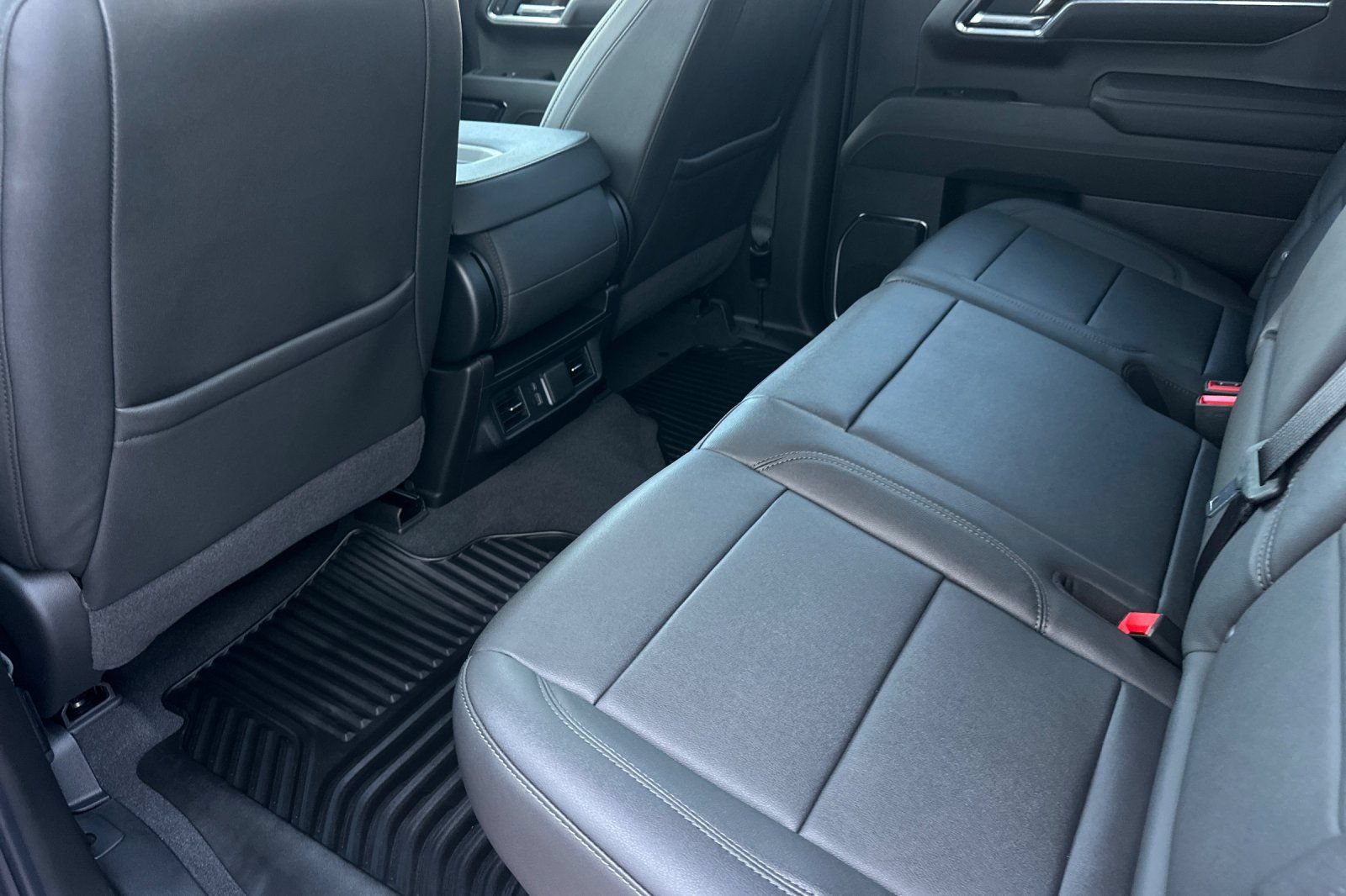 New 2026 Chevrolet Silverado 1500 LT w/ Leather Package AWD/4WD image 12