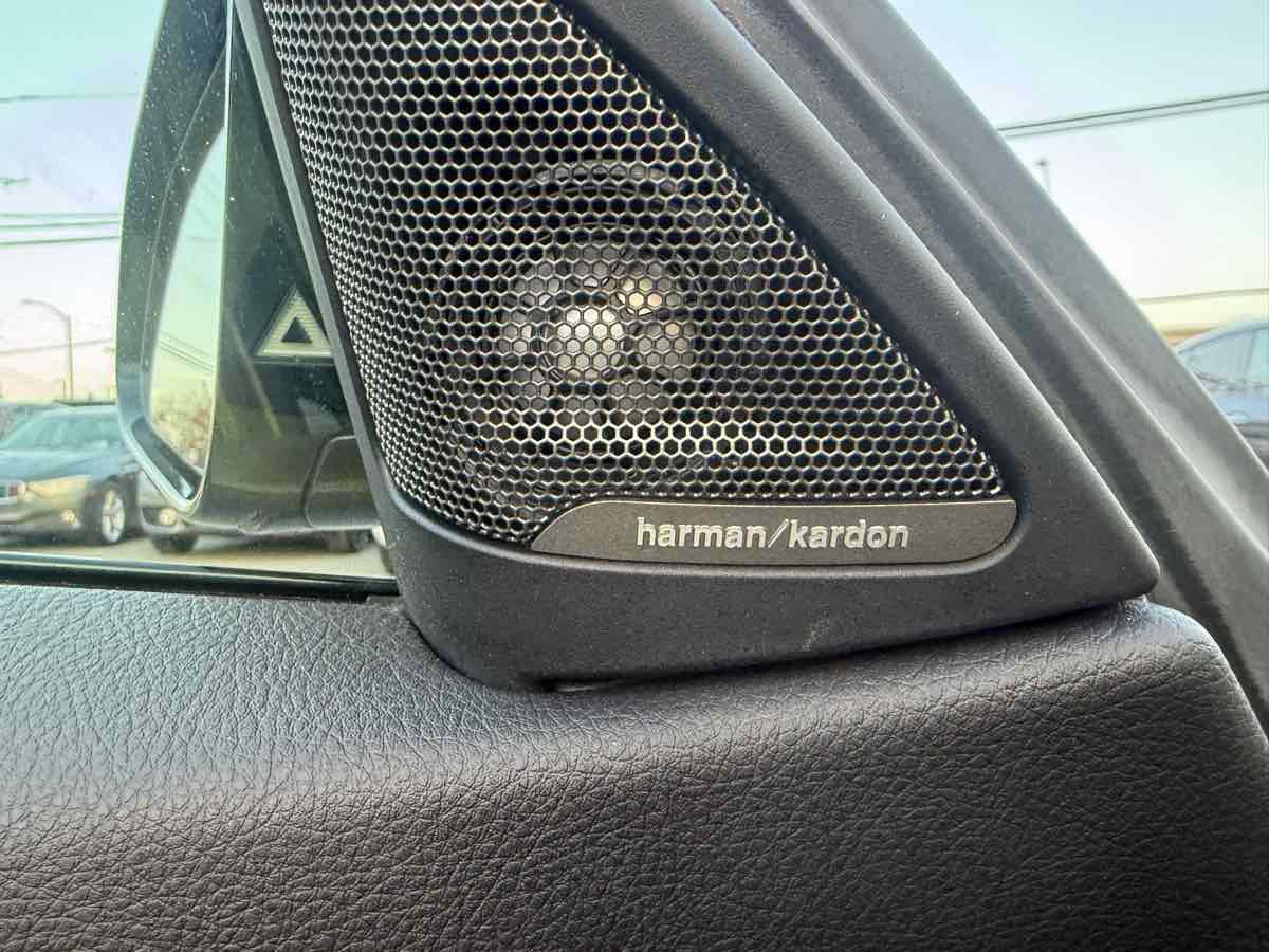 Used 2015 BMW M4 Coupe image 24