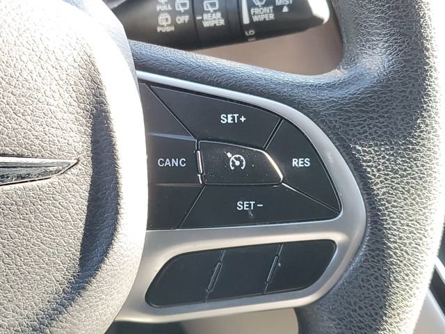 Used 2018 Chrysler Pacifica LX w/ Tire & Wheel Group image 22