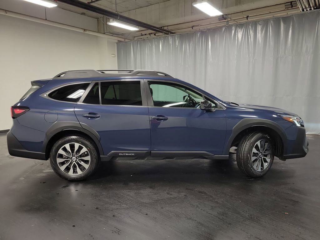 Used 2025 Subaru Outback Limited image 9