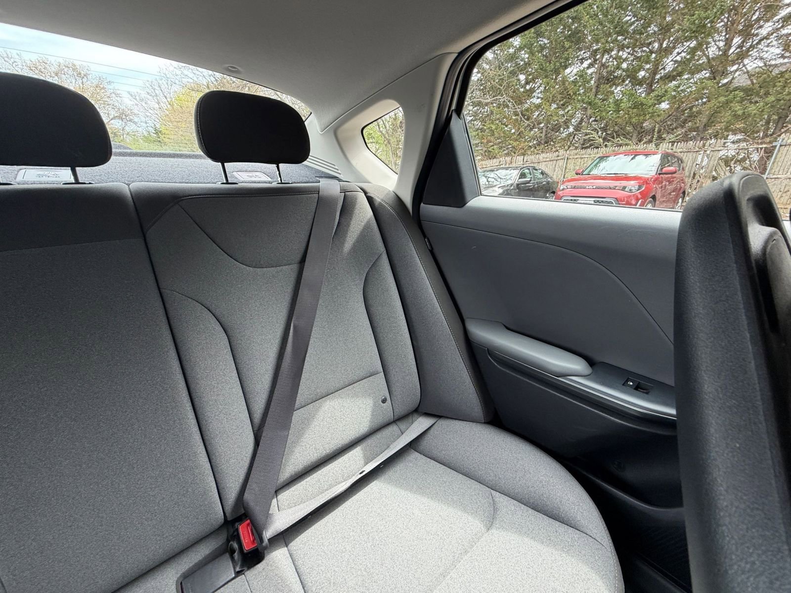 Used 2025 Kia K4 FWD image 36