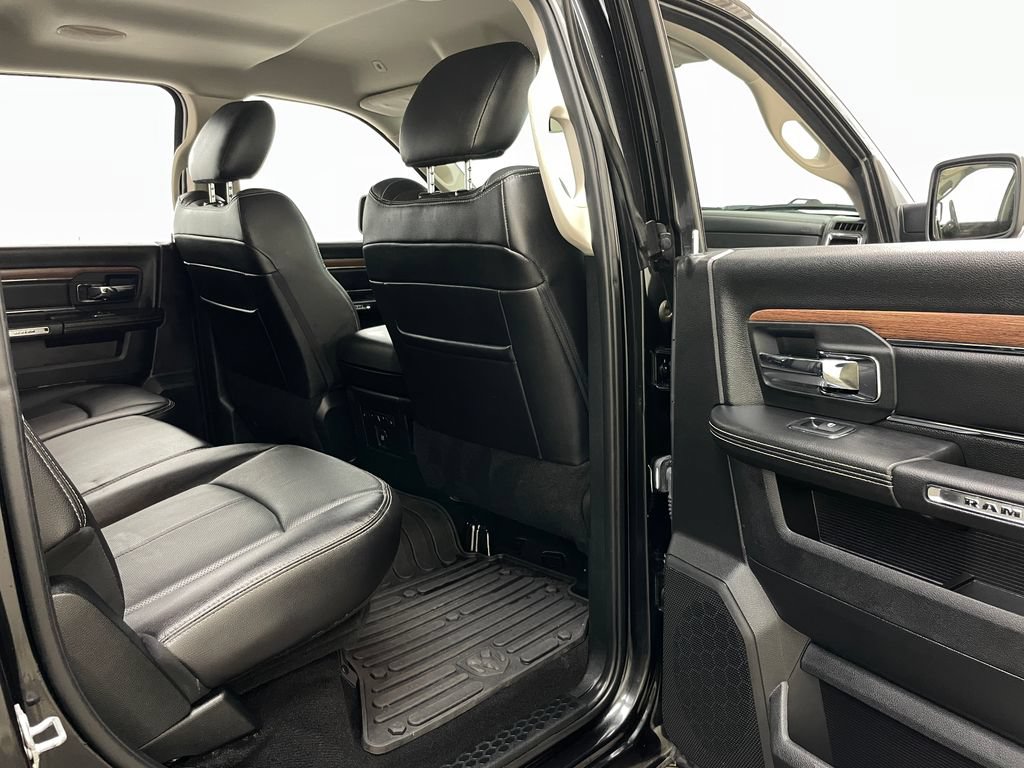 Used 2018 RAM 1500 Laramie AWD/4WD image 41
