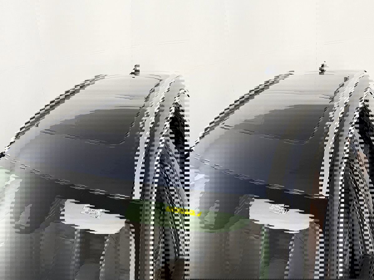 Used 2018 Volvo XC60 T5 Momentum w/ Convenience Package image 14