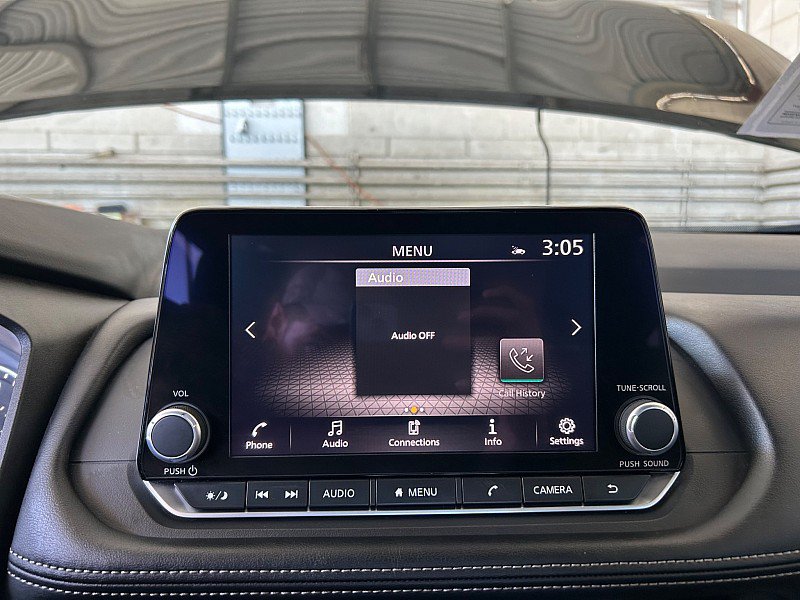 Used 2025 Nissan Rogue SV FWD image 24