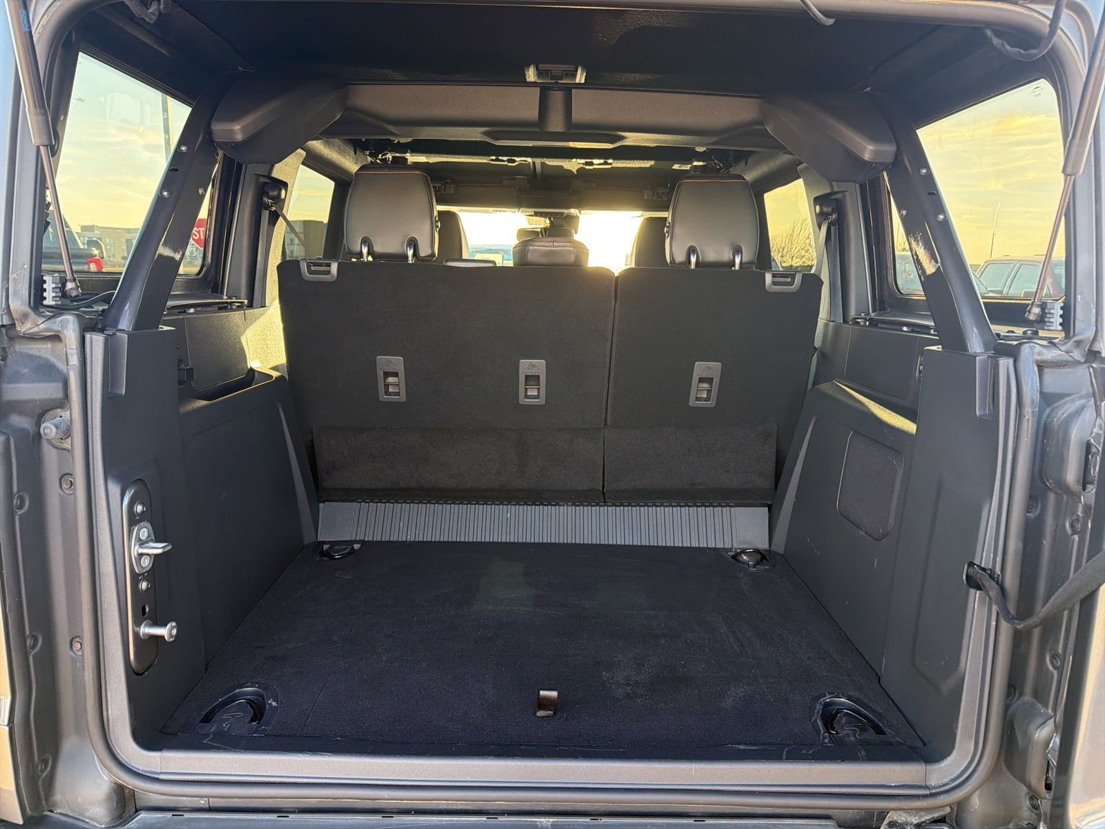 Used 2024 Ford Bronco Badlands image 5