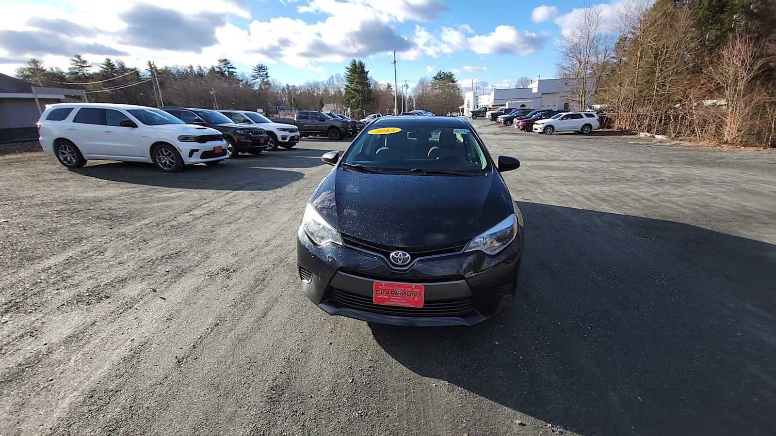 Used 2015 Toyota Corolla LE image 3