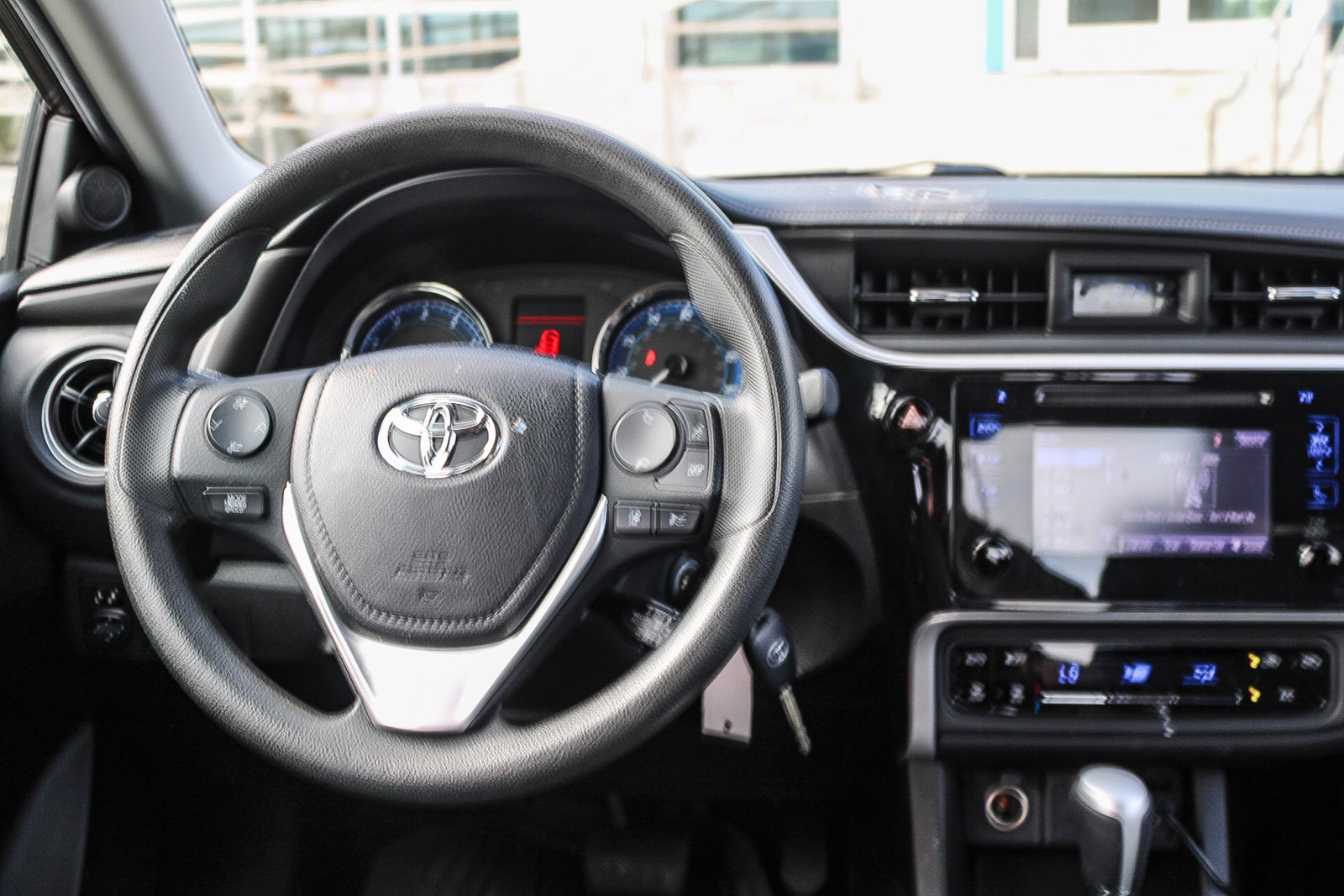 Used 2019 Toyota Corolla LE FWD image 15
