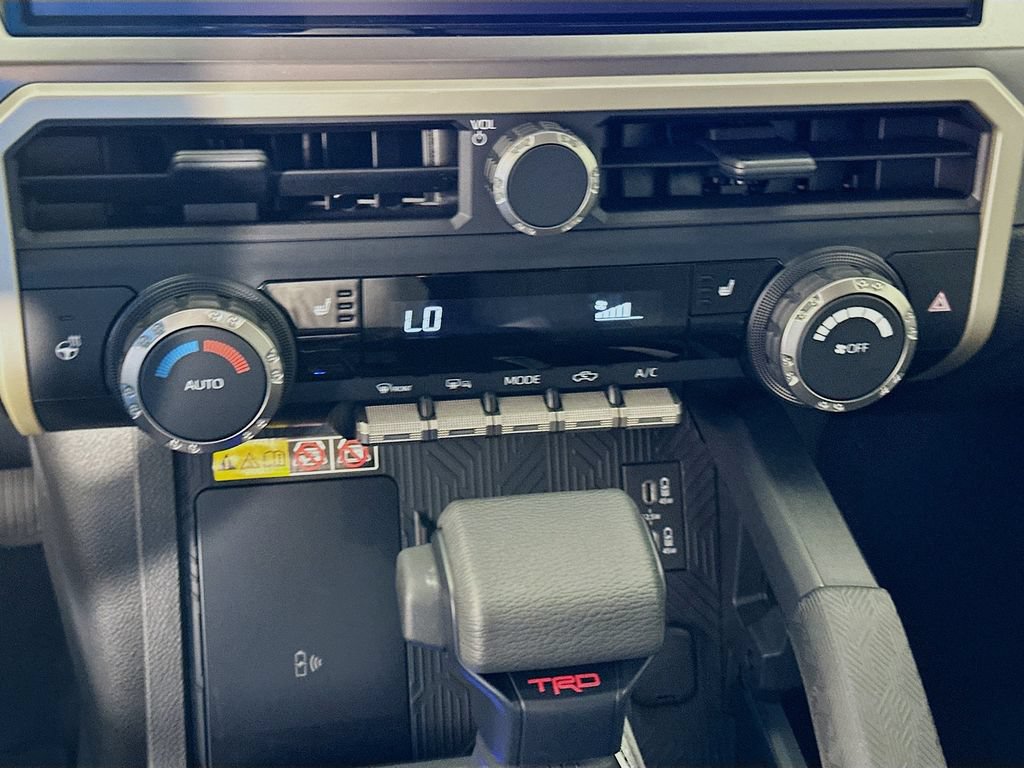 Certified 2025 Toyota Tacoma TRD Off-Road w/ TRD Off Road Upgrade Package AWD/4WD image 16