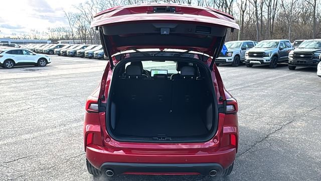 Certified 2024 Ford Escape ST-Line w/ Tech Pack #1 image 29