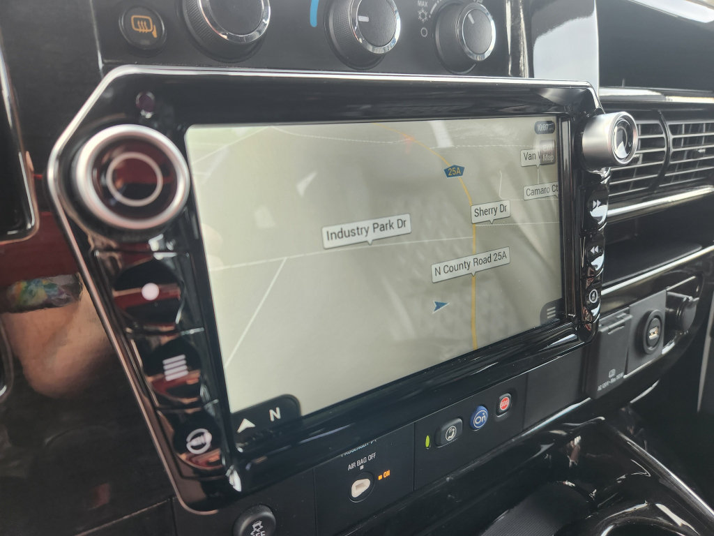Used 2023 Chevrolet Express 2500 RWD image 34