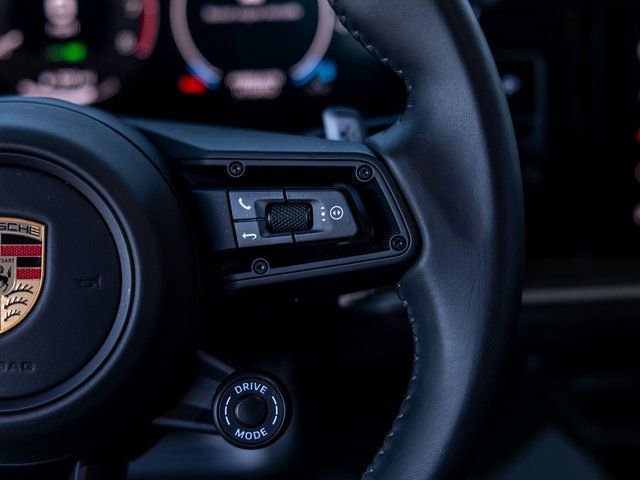 Certified 2025 Porsche Cayenne E-Hybrid image 48