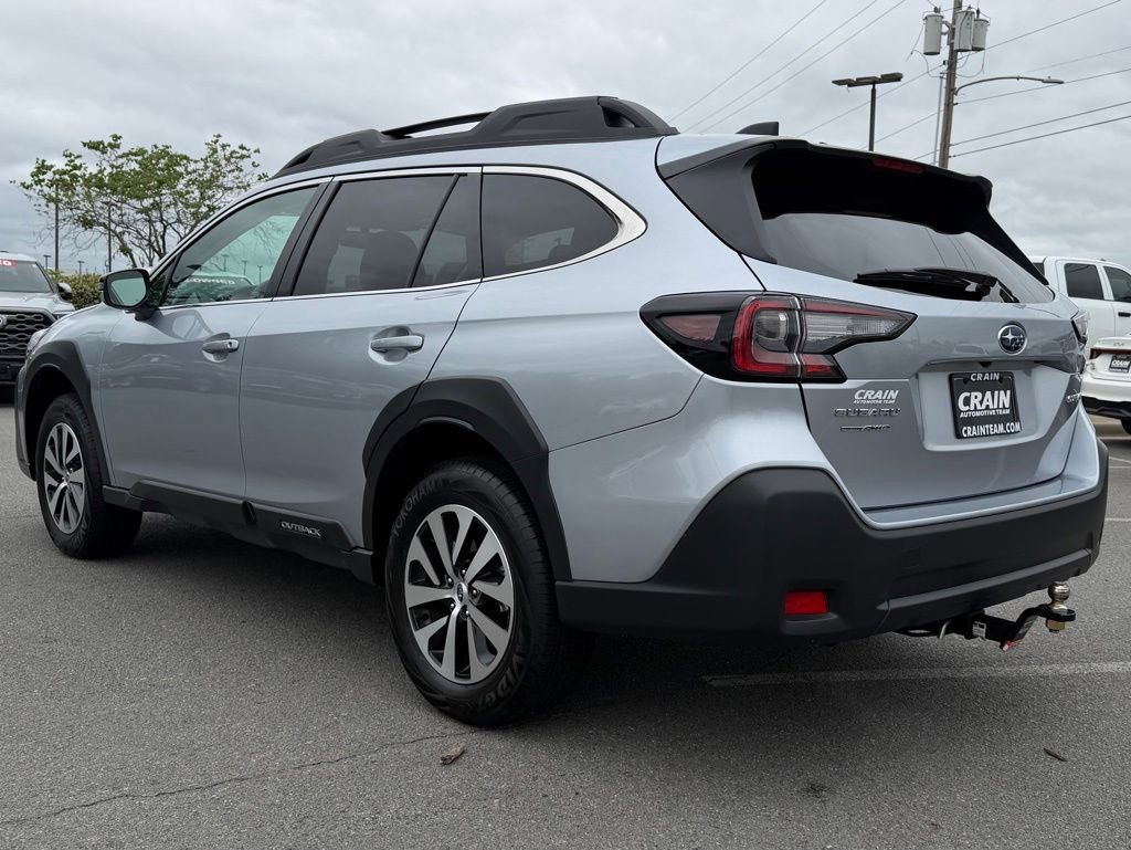 Used 2025 Subaru Outback Premium AWD/4WD image 5