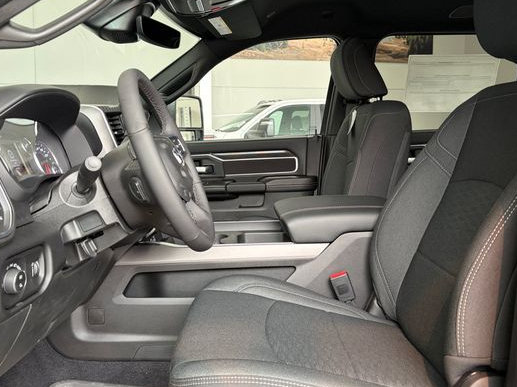 New 2026 RAM 2500 Big Horn AWD/4WD image 13