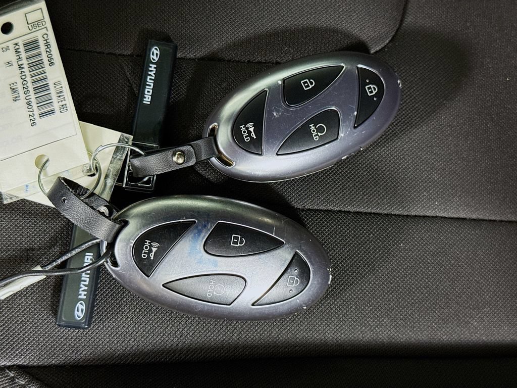 Certified 2025 Hyundai Elantra Sport FWD image 31