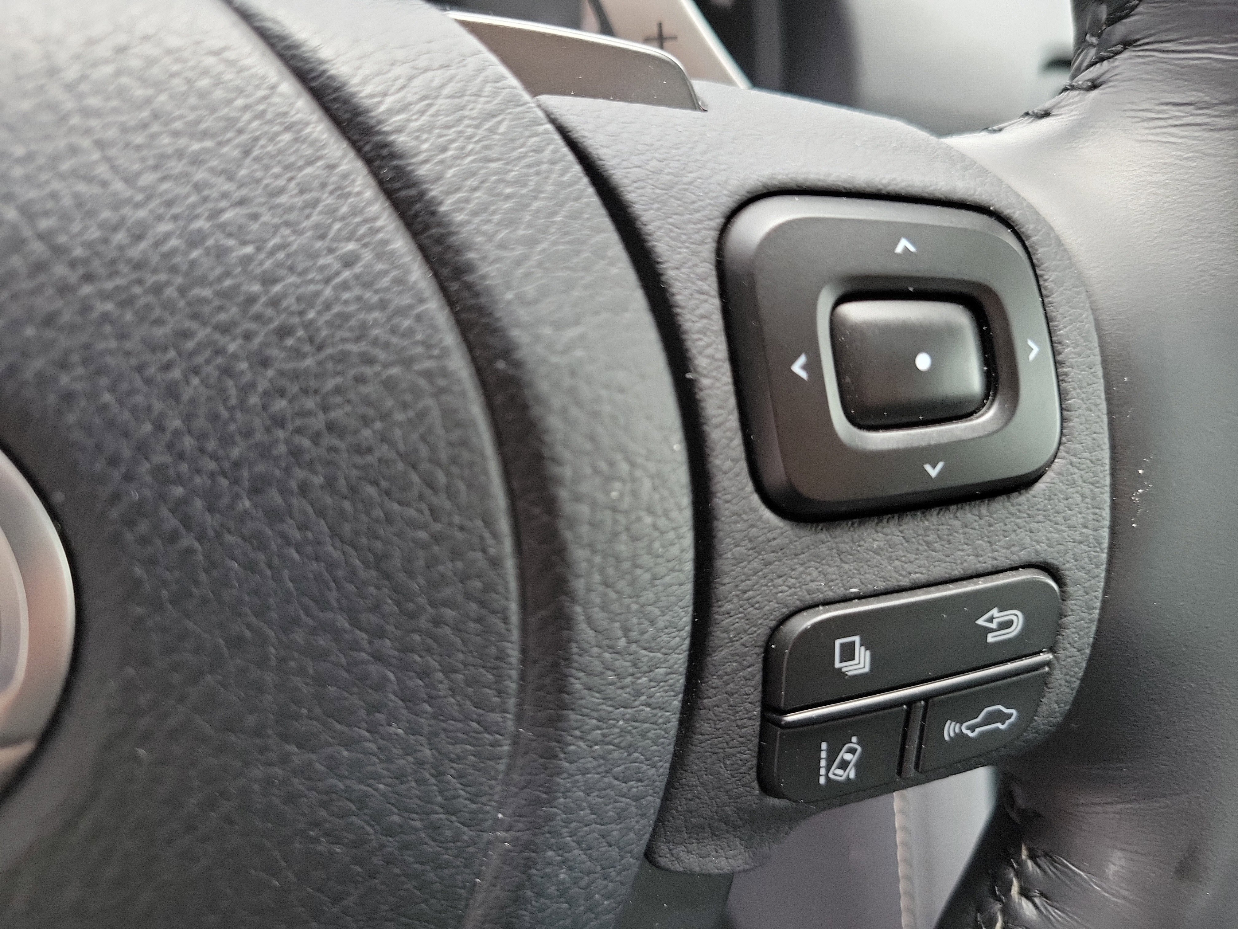 Certified 2023 Lexus IS 300 w/ Premium Package RWD image 28