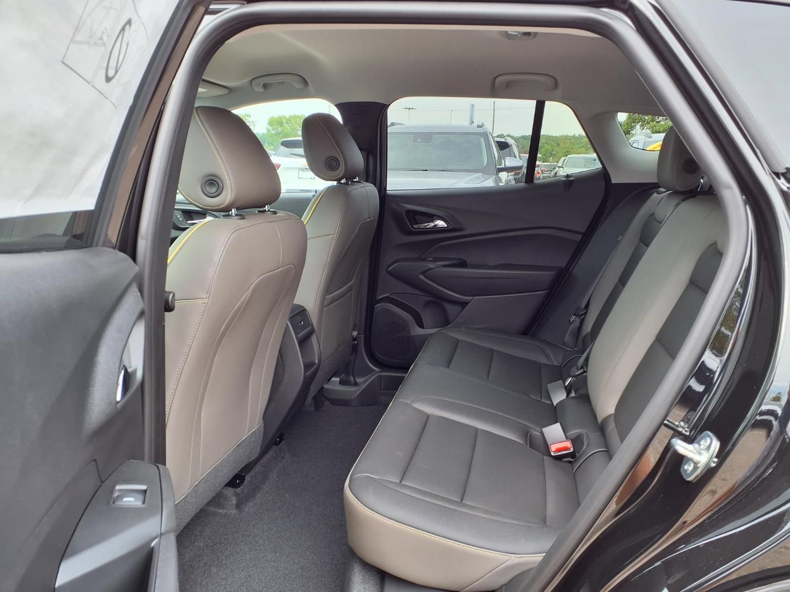 New 2026 Chevrolet Trax ACTIV w/ Driver Confidence Package FWD image 10