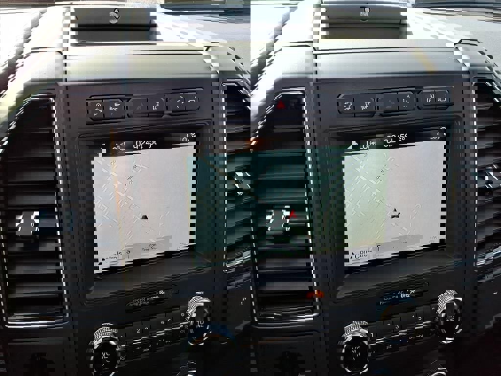 Certified 2019 Ford Expedition Limited w/ Equipment Group 302A image 24