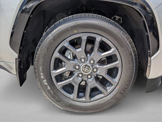 Used 2023 Toyota Sequoia Platinum AWD/4WD image 29