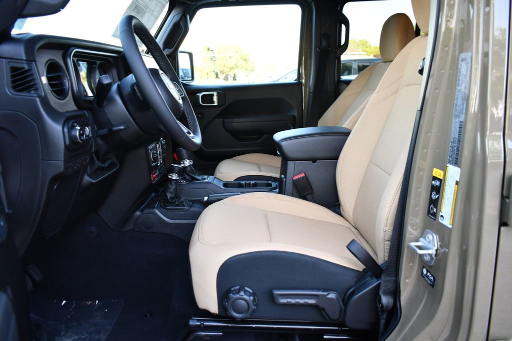New 2026 Jeep Gladiator Willys AWD/4WD image 14