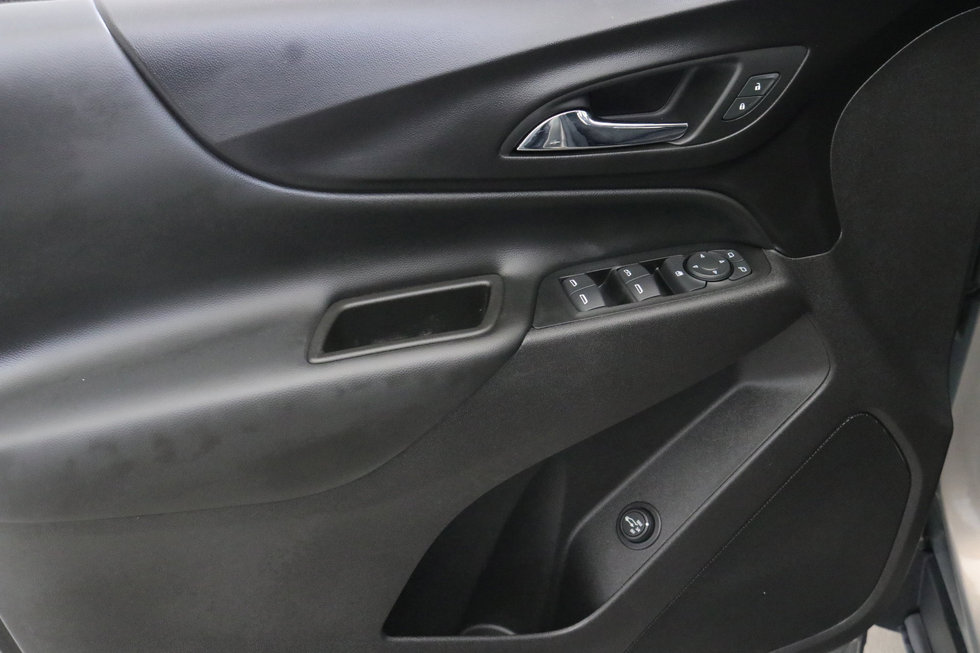 Used 2019 Chevrolet Equinox LT image 21