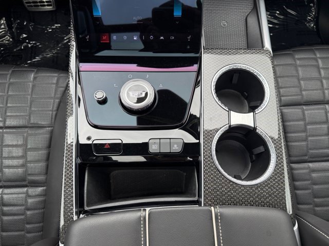 Certified 2025 Cadillac Escalade ESV V AWD/4WD image 11