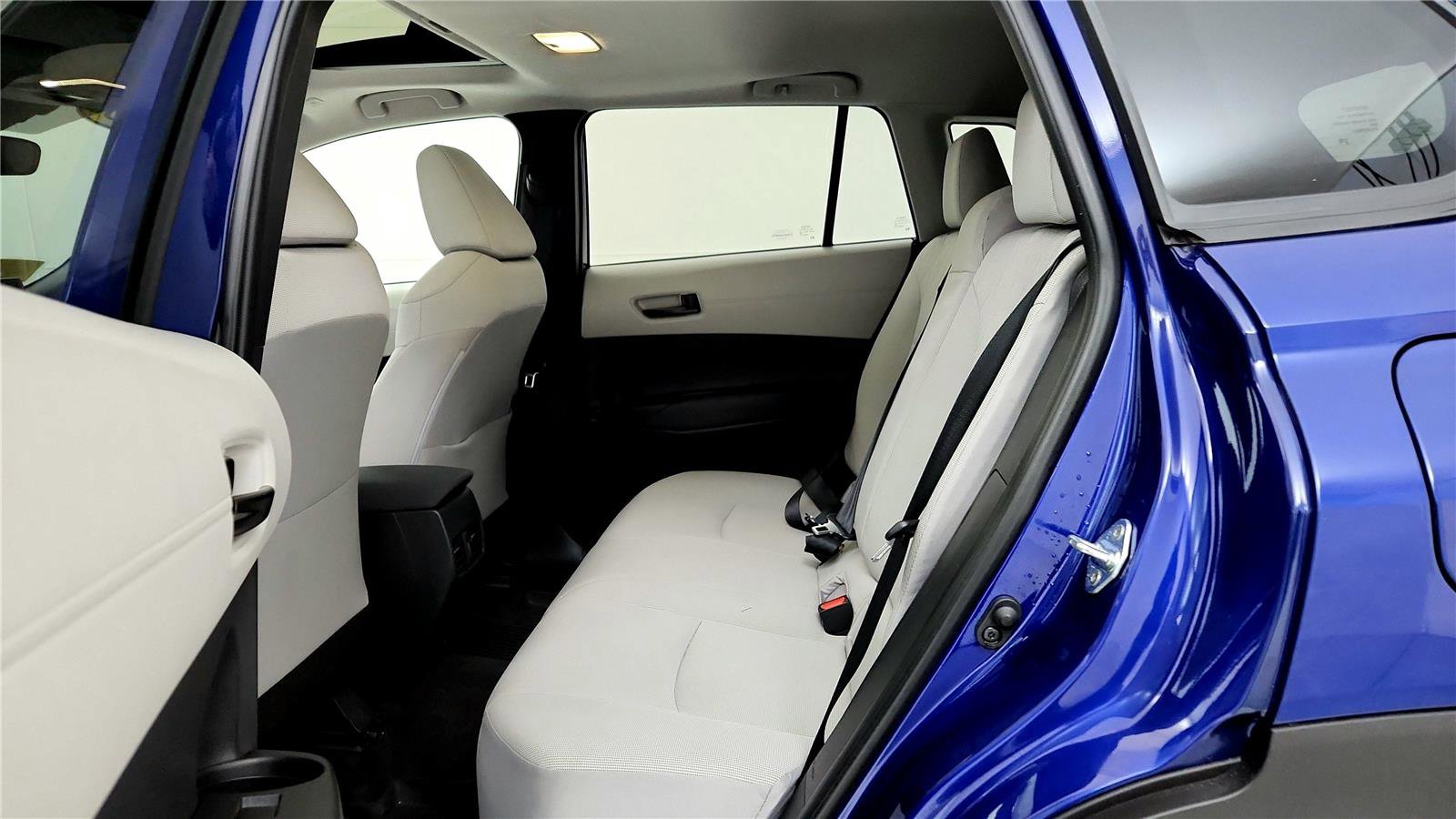 Certified 2023 Toyota Corolla Cross LE w/ Moonroof Package image 19