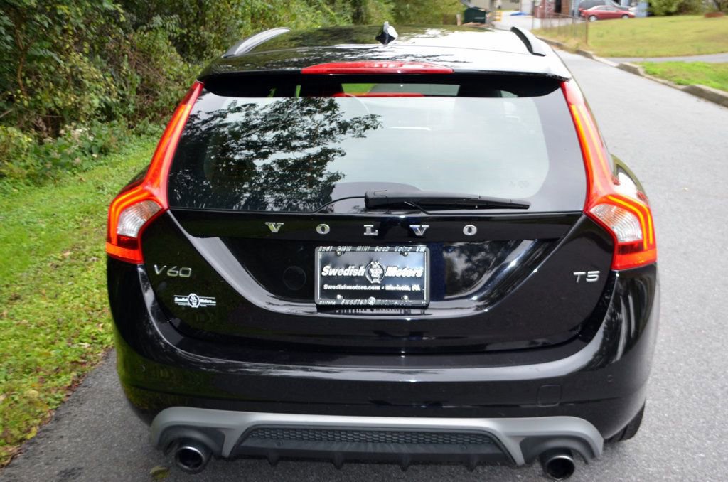 Used 2017 Volvo V60 T5 Dynamic image 15