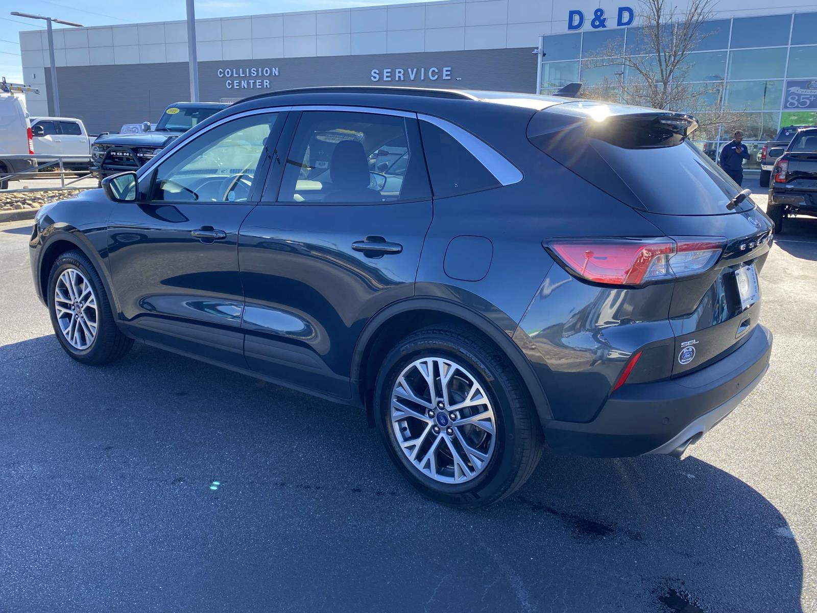 Used 2022 Ford Escape SEL FWD image 4