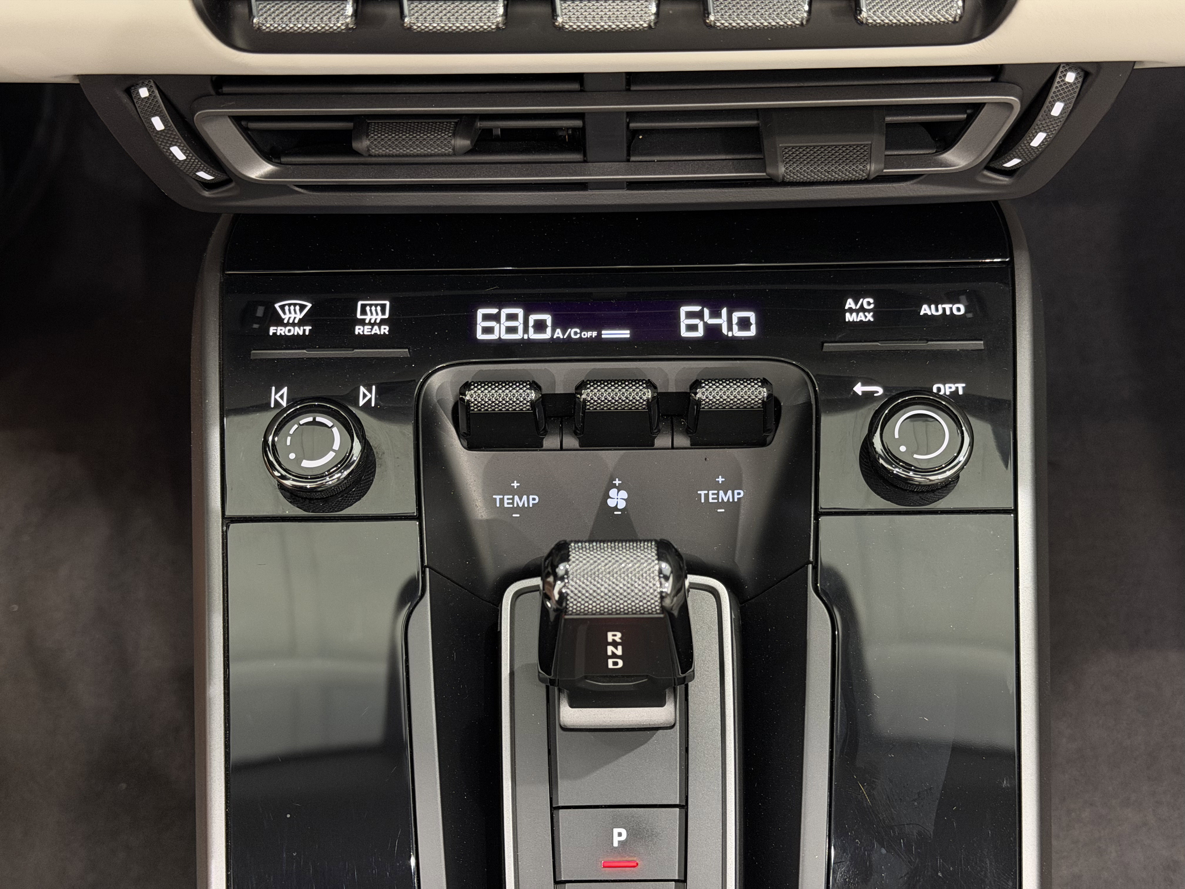 Certified 2022 Porsche 911 Targa 4S image 35