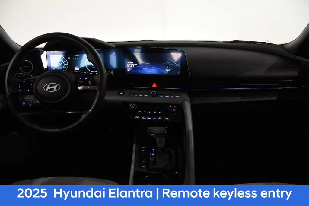 Used 2025 Hyundai Elantra Limited FWD image 9
