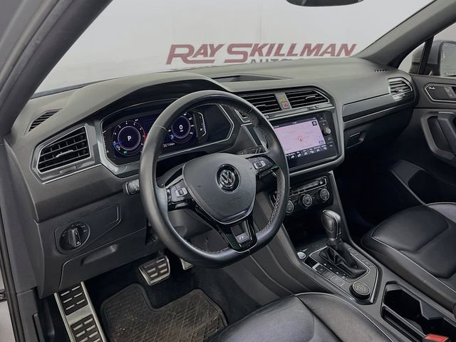 Used 2019 Volkswagen Tiguan SEL Premium R-Line w/ 3rd Row Seat Package AWD/4WD image 38