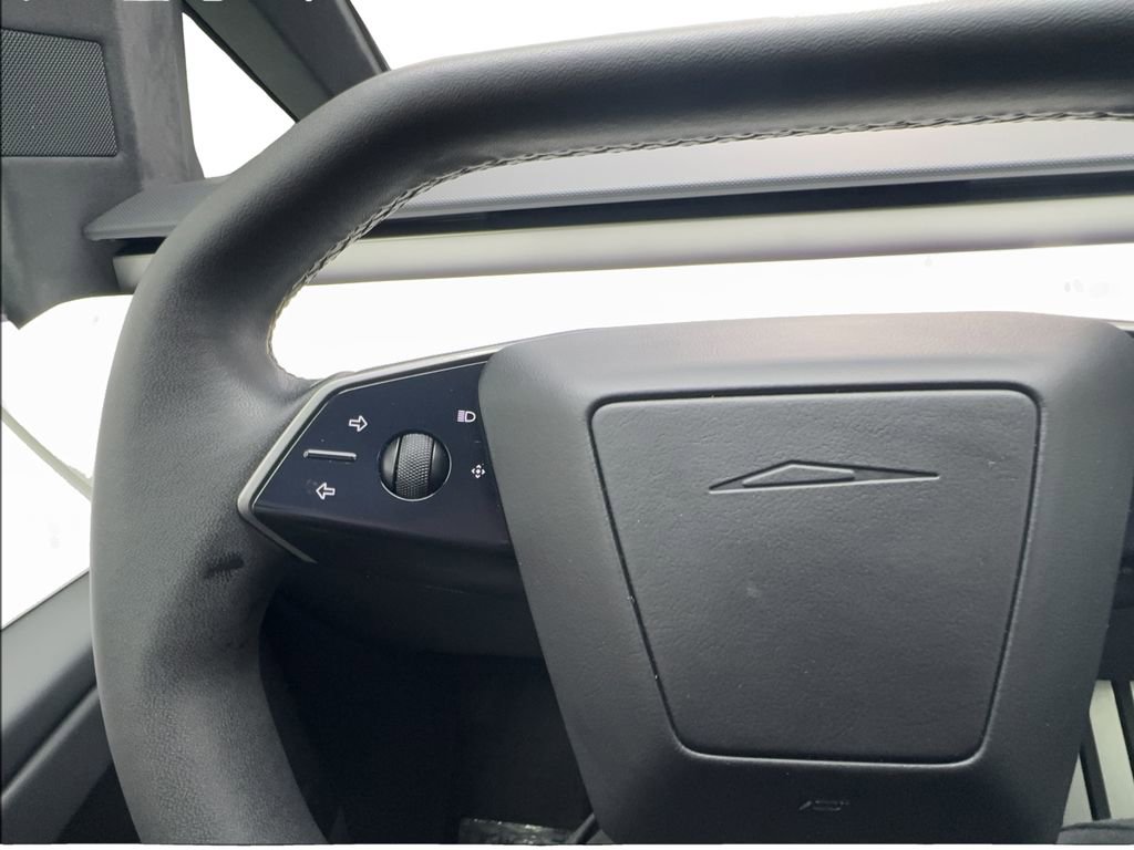 Used 2024 Tesla Cybertruck AWD Crew Cab image 42